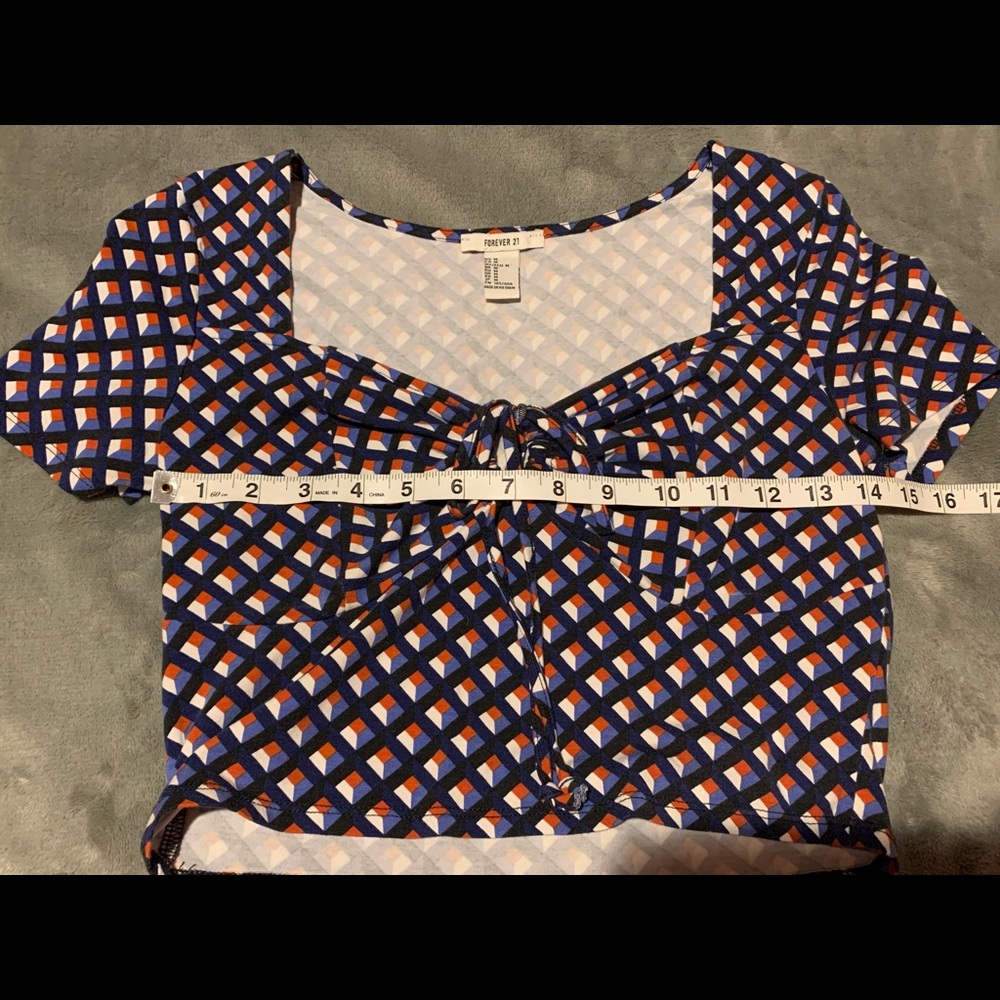 Forever 21 navy crop top with red/white/blue design size Medium - Picture 5 of 6